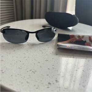 MAUI JIM NWT Black and Gray sport polarized Sunglasses
